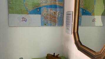 1 bedroom, desk, travel cot, WiFi