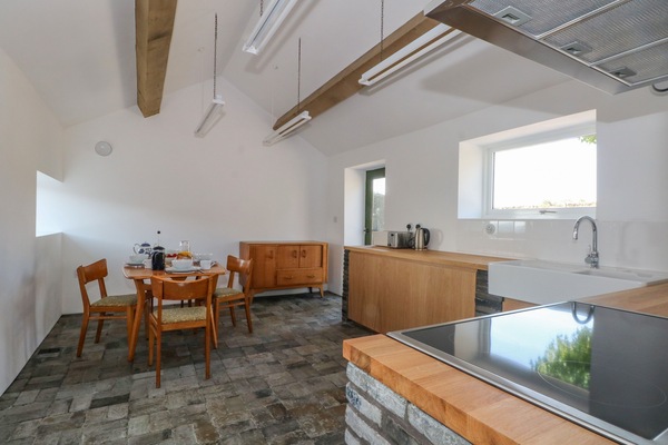 Fridge, dishwasher, electric kettle, toaster