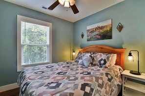 3 bedrooms, iron/ironing board, WiFi, bed sheets