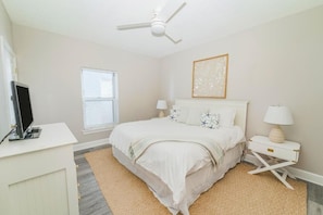1 bedroom, free WiFi, bed sheets - 1Br 2Ba On 17Th Floor @ The Twin Palms! (Panama City Beach)