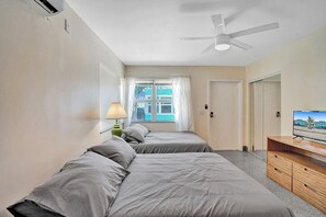 Iron/ironing board, bed sheets