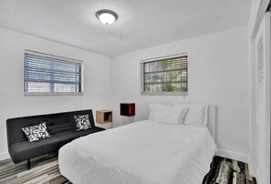 2 bedrooms, iron/ironing board, WiFi, bed sheets