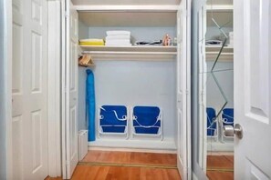 Interior - Hallandale Getaway With Pool Near to the Beach (Hallandale Beach)