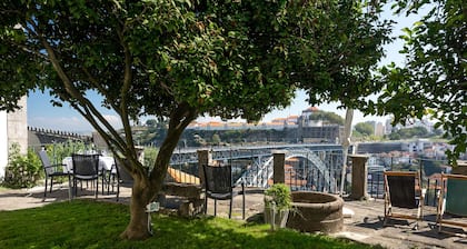 Spacious Apartment With a Shared Garden