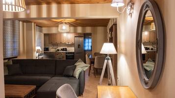 Smart TV, fireplace, offices