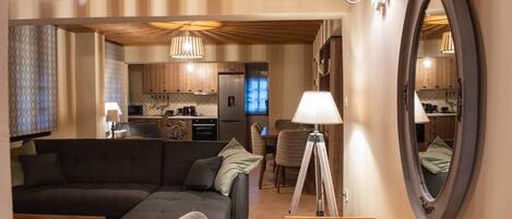 Smart-TV, Kamin, Arbeitsbereiche