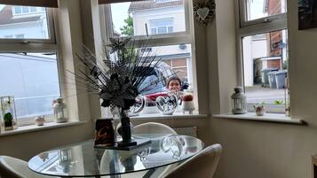 Apartment, 1 Queen Bed | Private kitchen | Fridge, microwave, oven, stovetop