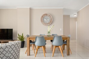 Deluxe Apartment | In-room dining