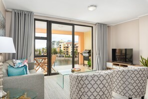 Living area - Island Club 206 (Cape Town)