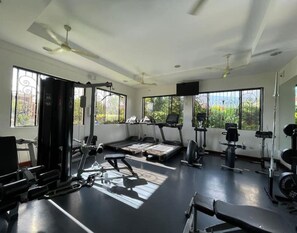 Fitness facility - "Gorgeous Home In A Great Location" (Santa Tecla)