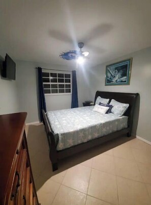 2 bedrooms, iron/ironing board, free WiFi, bed sheets