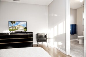 4 bedrooms, desk, iron/ironing board, free WiFi