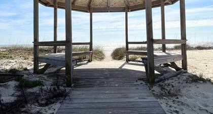 ISLAND CLUB- East End OCEANFRONT Ground Level unit with gazebo and OCEAN VIEW