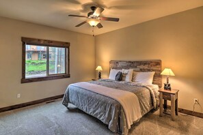 3 bedrooms, desk, iron/ironing board, WiFi