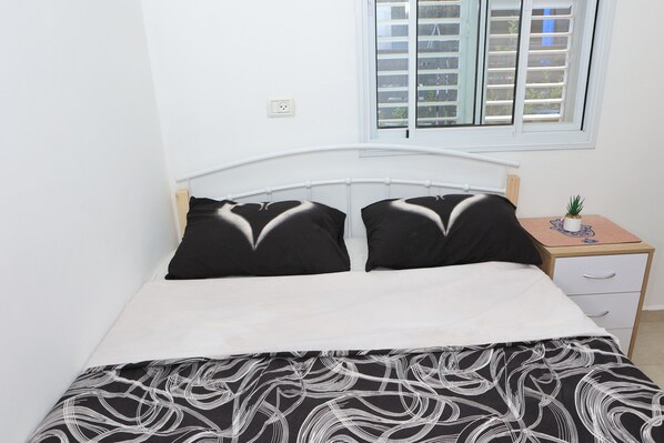 2 habitaciones, escritorio, wifi gratis y ropa de cama 