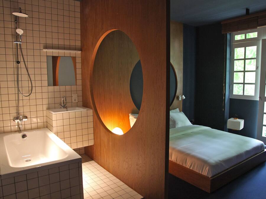Junior-Doppelzimmer, Balkon | Badezimmer | Kostenlose Toilettenartikel, Haartrockner, Bademäntel, Hausschuhe