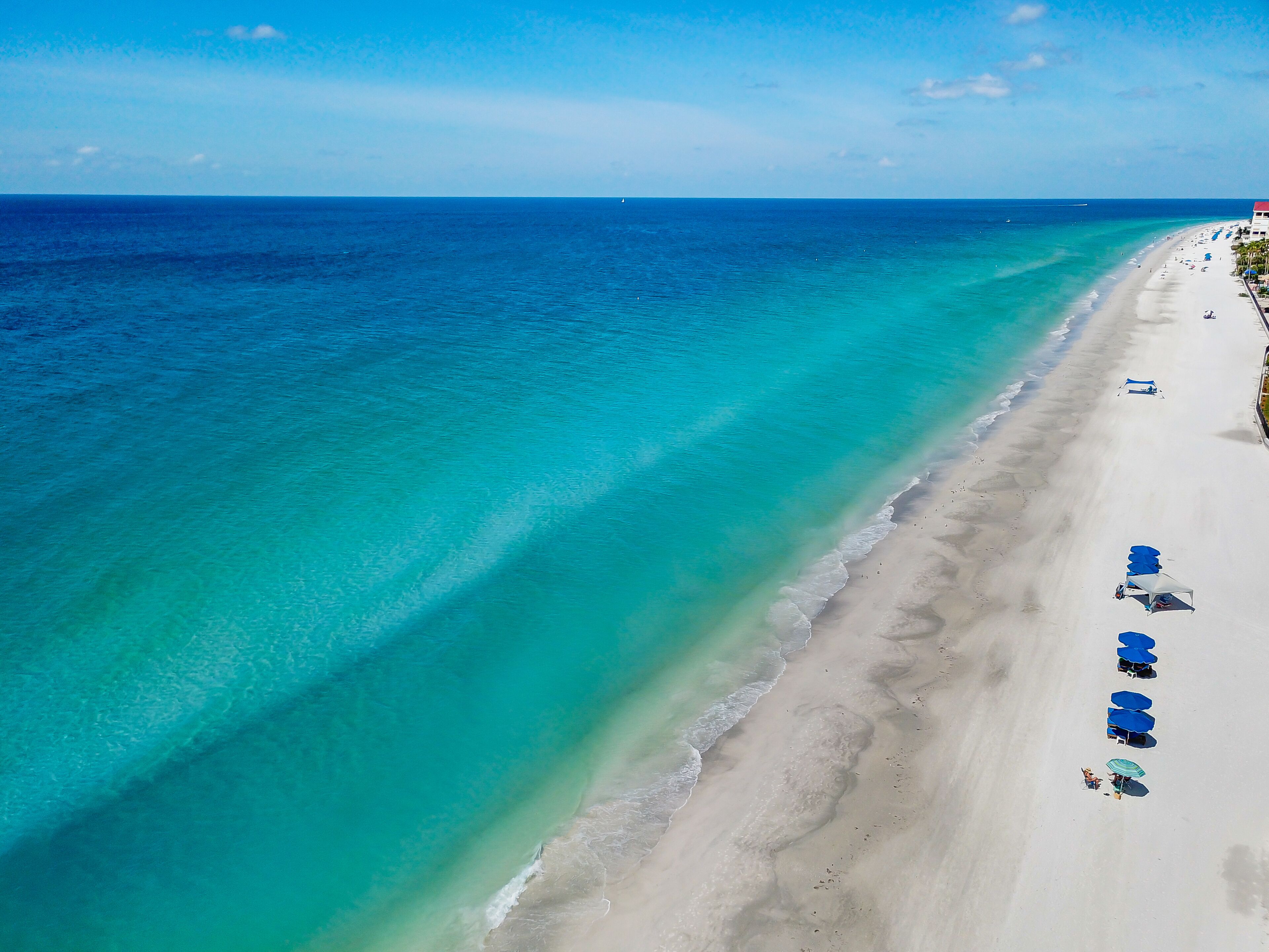 Una spiaggia nelle vicinanze