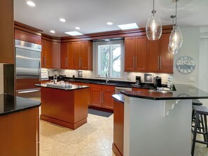 Fridge, microwave, oven, stovetop - 16 Ridgewood Lane at The Sea Pines Resort (Hilton Head Island)