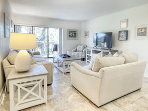 Villa, Multiple Beds, Kitchen, Garden View (482 Plantation Club Villas) | Living area | TV