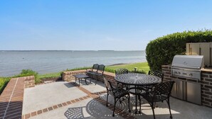 Outdoor dining - 720 Schooner Court at The Sea Pines Resort (Hilton Head Island)