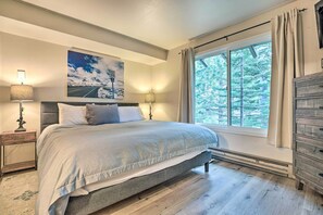 3 chambres, fer et planche à repasser, accès Internet, draps fournis