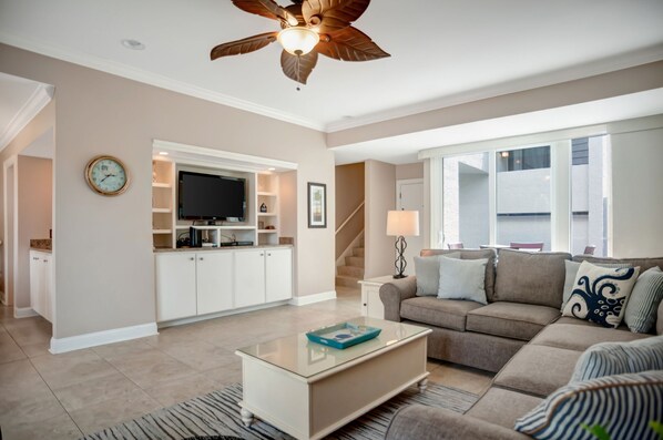 Villa, Multiple Beds, Kitchen, Garden View (1270 Harbour Town Club) | Living area | TV