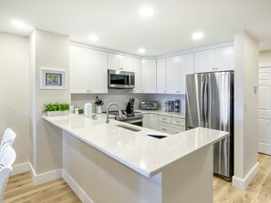 Villa, Multiple Beds, Kitchen (1835 Beachside Tennis) | Private kitchen | Fridge, microwave, oven, stovetop - 1835 Beachside Tennis at The Sea Pines Resort (Hilton Head Island)