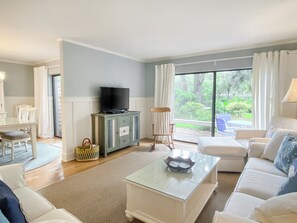 Villa, Multiple Beds, Kitchen, Garden View (2290 Heritage Villas) | Living area