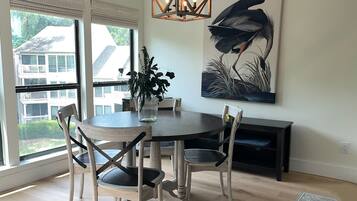 Villa, Multiple Beds, Kitchen (2405 Lighthouse Tennis) | Dining