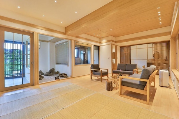 Ático Signature, varias camas, no fumadores, vistas a la montaña | Ropa de cama de alta calidad y edredones de plumas