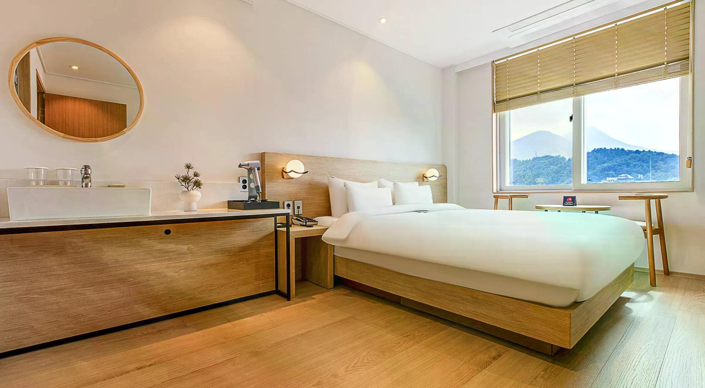 Japanese-style Double Room, Non Smoking, Mountain View | Premium bedding, down comforters, pillowtop beds, desk