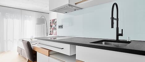 1 habitación, escritorio, wifi gratis y ropa de cama