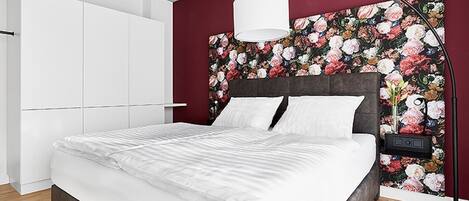 1 bedroom, desk, free WiFi, bed sheets