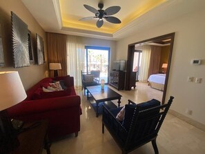 1 bedroom, WiFi - Hotel Room in the Best Resort in Cabo San Lucas (Cabo San Lucas)
