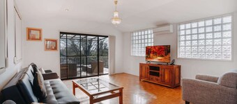 Restful Canberra Retreat in Spacious Terrace Home