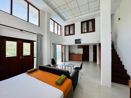 Duplex Studio with Jacuzzi | Premium bedding, memory foam beds, minibar, individually decorated