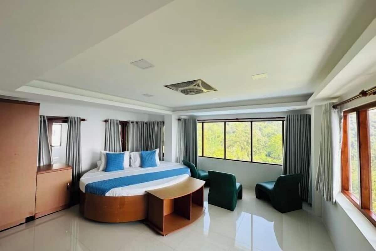 Premium bedding, memory-foam beds, minibar, individually decorated