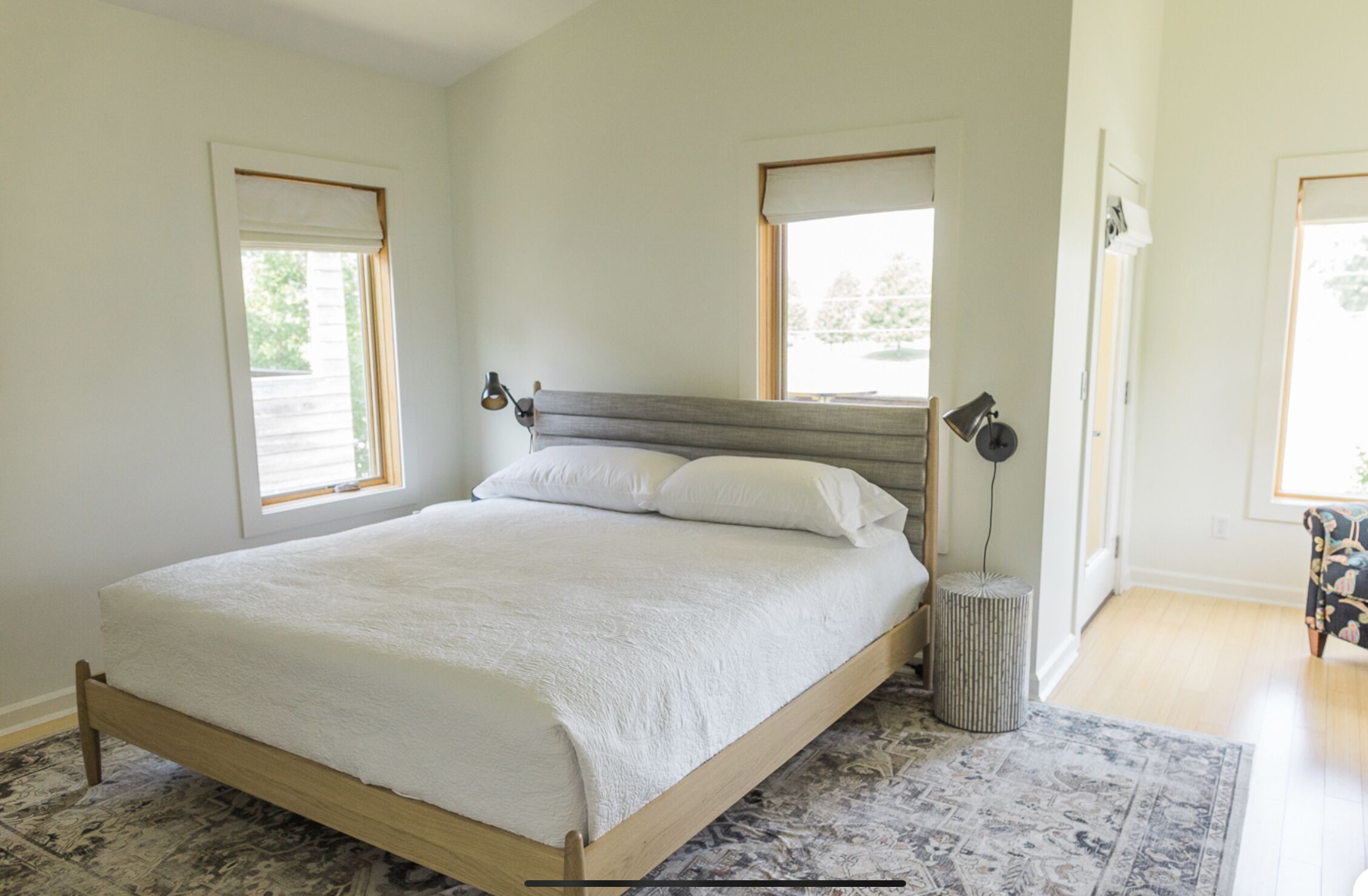 3 多间卧室、办公桌、熨斗/熨衣板、旅行婴儿床