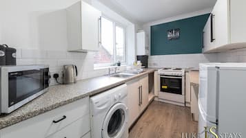 Fridge, microwave, stovetop, toaster