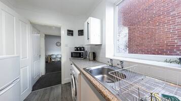 Fridge, microwave, stovetop, toaster