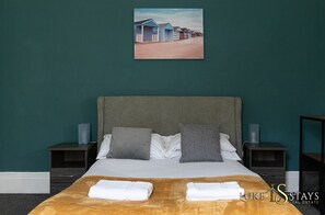 2 bedrooms, iron/ironing board, Internet, bed sheets