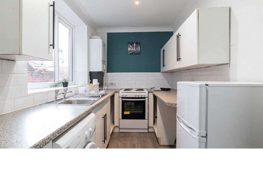 Fridge, microwave, stovetop, toaster