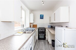 Fridge, microwave, stovetop, toaster