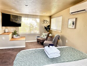 1 chambre, fer et planche à repasser, Wi-Fi gratuit, draps fournis