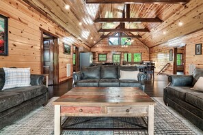 Televisión, chimenea y videojuegos 