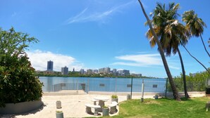 Property grounds - Beautiful apartment at the heart of Condado Beach (San Juan)