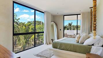 7 bedrooms, desk, iron/ironing board, WiFi