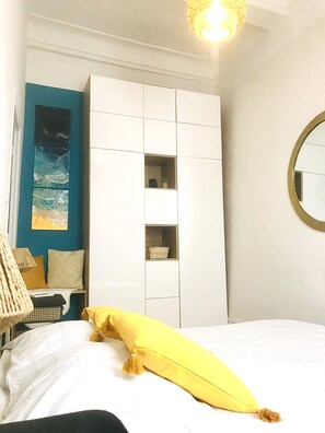 2 chambres, fer et planche à repasser, lit parapluie, Wi-Fi gratuit