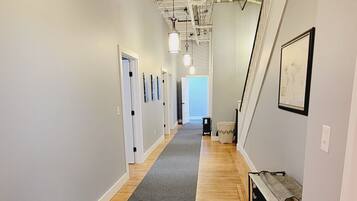 Apartemen Grand | 3 kamar tidur, Wi-Fi gratis, dan seprai linen