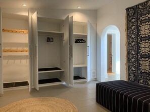 5 sovrum, skrivbord, gratis wi-fi och sängkläder